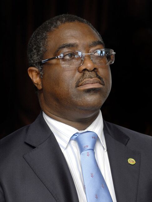 Tunde Fowler