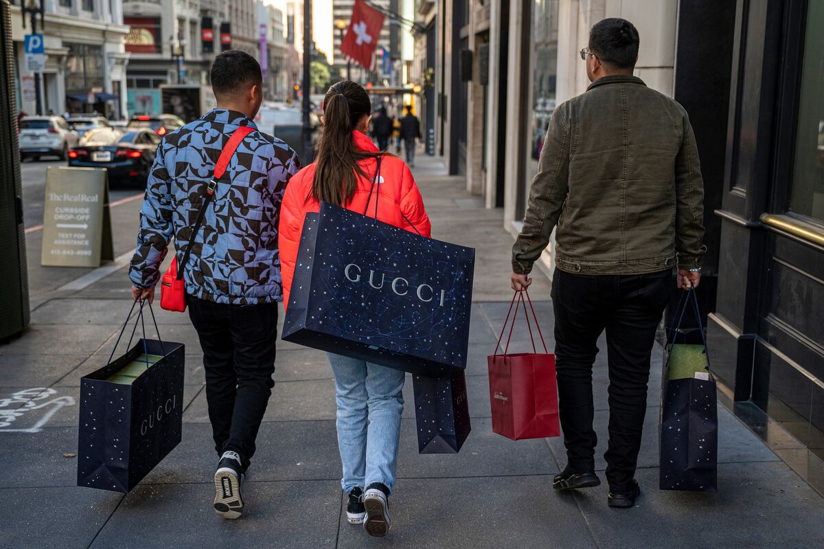 Why has Gucci's sales lagged behind rivals like Louis Vuitton and