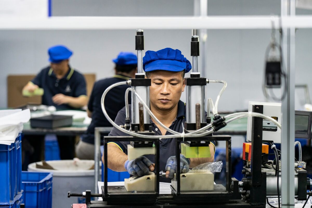 ⚫️ BLOOMBERG: Ripresa sorprendente dell'attività delle fabbriche in Cina a dicembre dopo otto mesi di contrazione