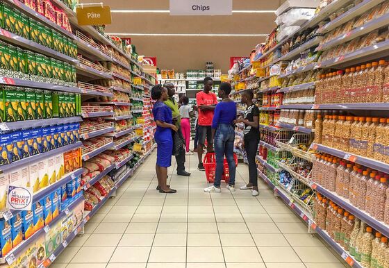 Carrefour Lures West Africa Shoppers From Markets Into Malls