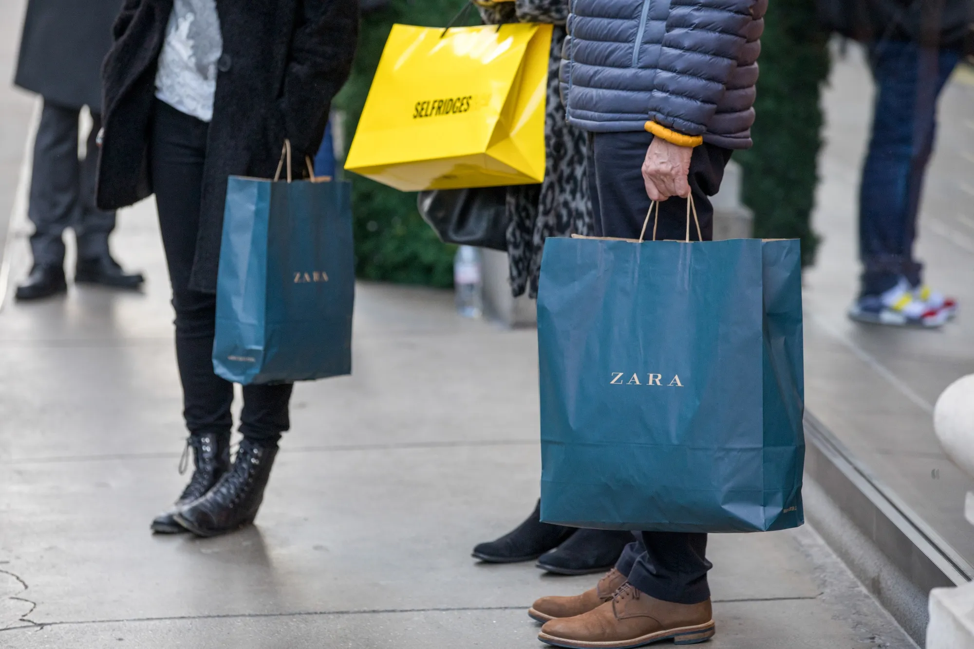 U.K. Retail Sales See Summer Hangover