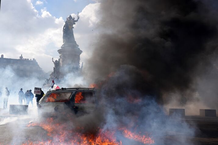 France Toughens Response to Protests as Officials Admit Failure