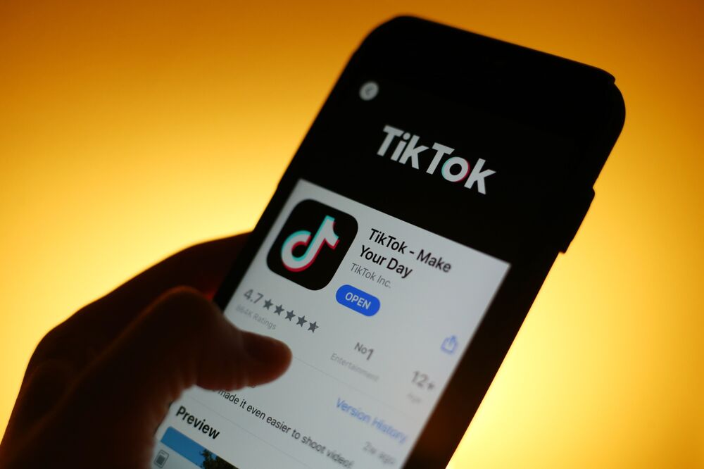 Centricus S 11th Hour Bid Adds Intrigue To Waiting Game On Tiktok Bloomberg