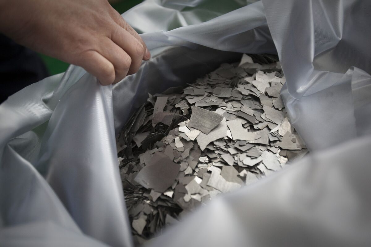 China Rare-Earth Product Exports Hit Highest Since at Least 2012