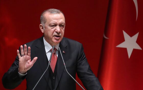 Erdogan Threatens Reprisal Against Any U.S. Missile Sanction