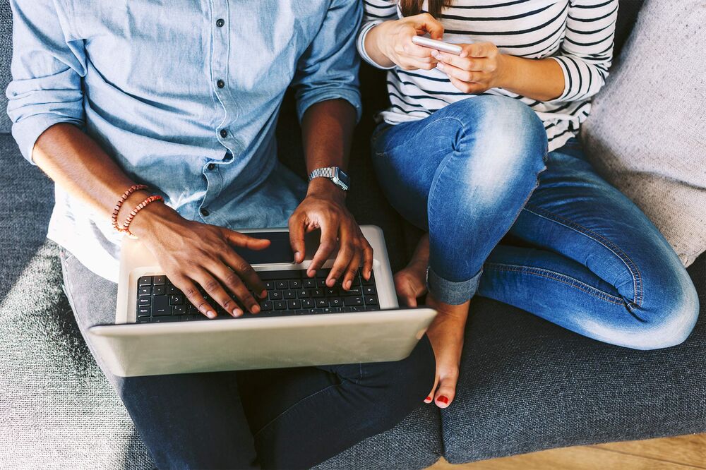 RF Young couple, laptop, computer