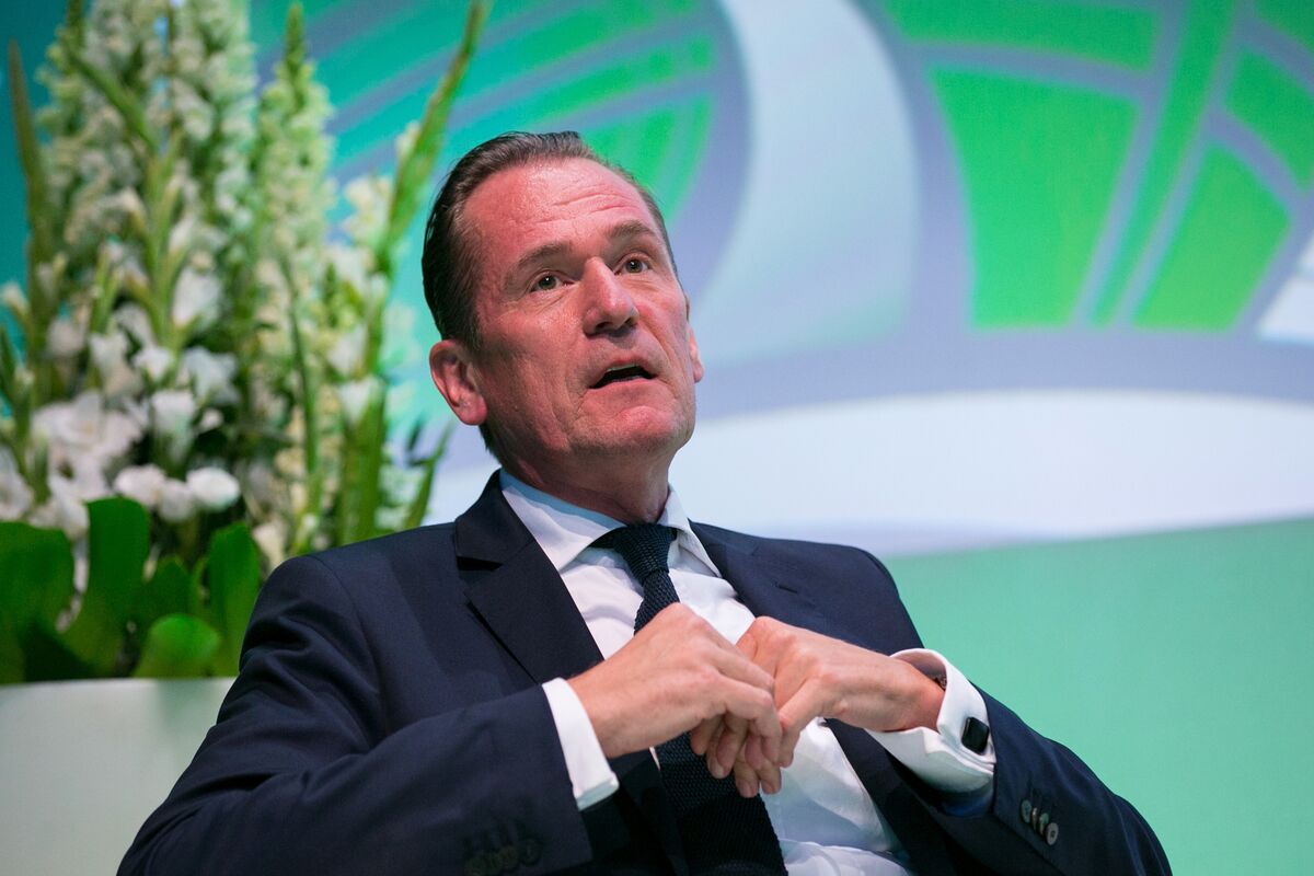 Axel Springer Ceo Says Virtual Reality Will Transform Journalism Bloomberg