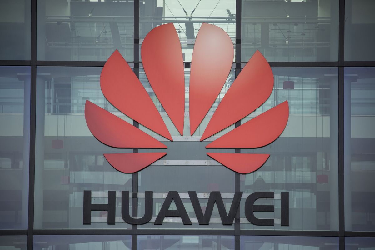 Huawei перестал. Сотрудники Huawei. Huawei Technolog... Canada c.... Офис Хуавей в Китае.