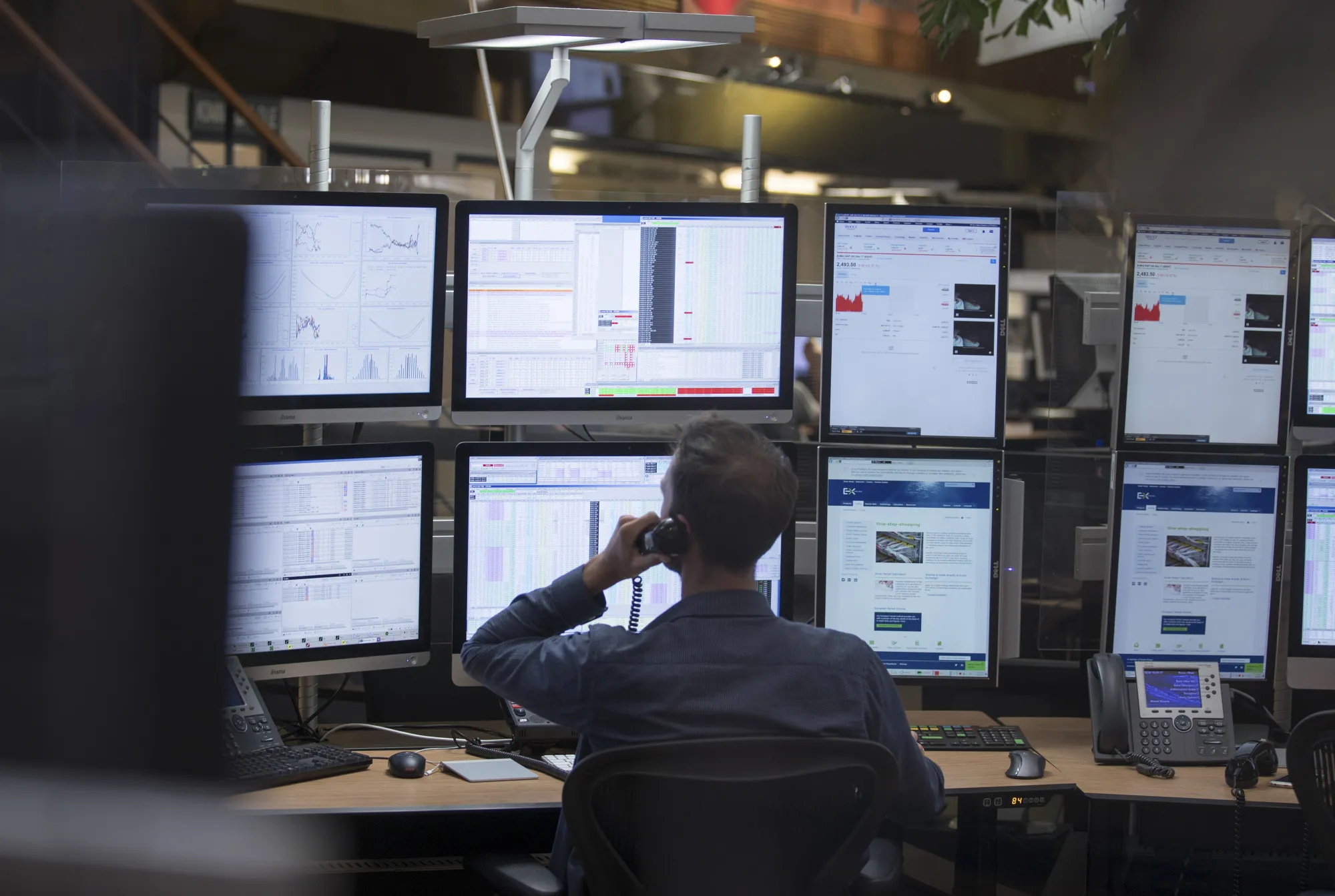 Trading Inside Amsterdam Stock Exchange As Friendly Dutch Regulator Lures Traders