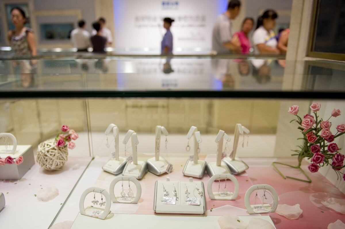 China Cancels Platinum Tax Rebates That Have Stood Since 2003