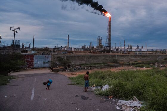 Toxic Spills in Venezuela Offer a Bleak Vision of the End of Oil