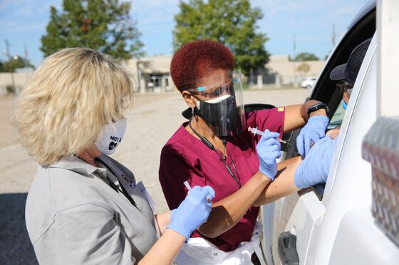 Mass Covid Vaccination Gets a Dry Run in a Louisiana Parking Lot