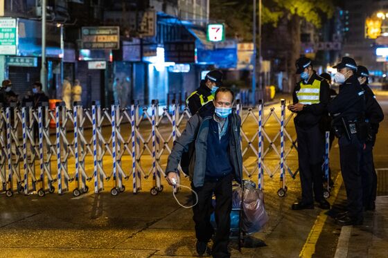 Hong Kong to Impose Lockdowns ‘as Necessary’ After Kowloon Move