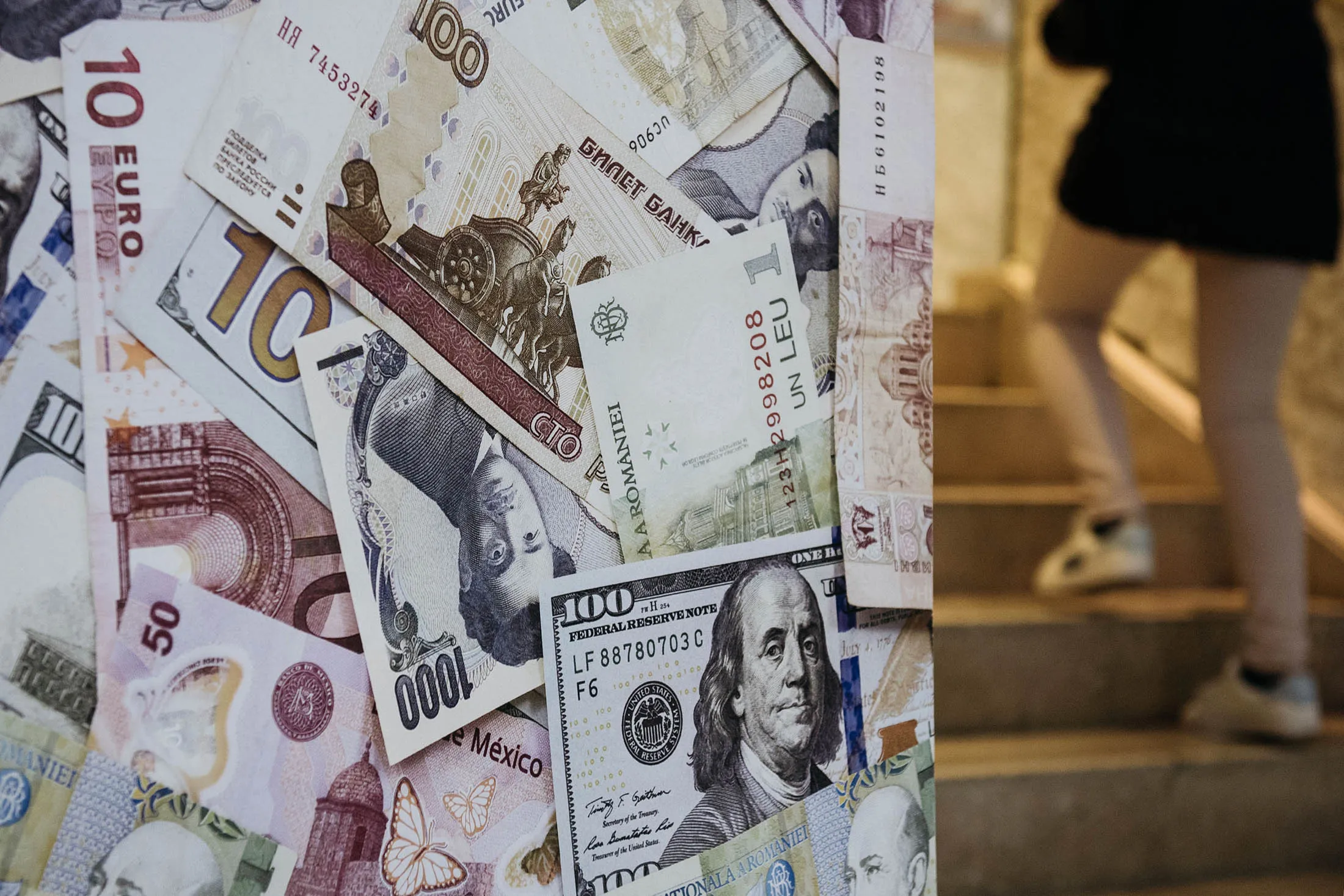 1492559237_asia currency exchange