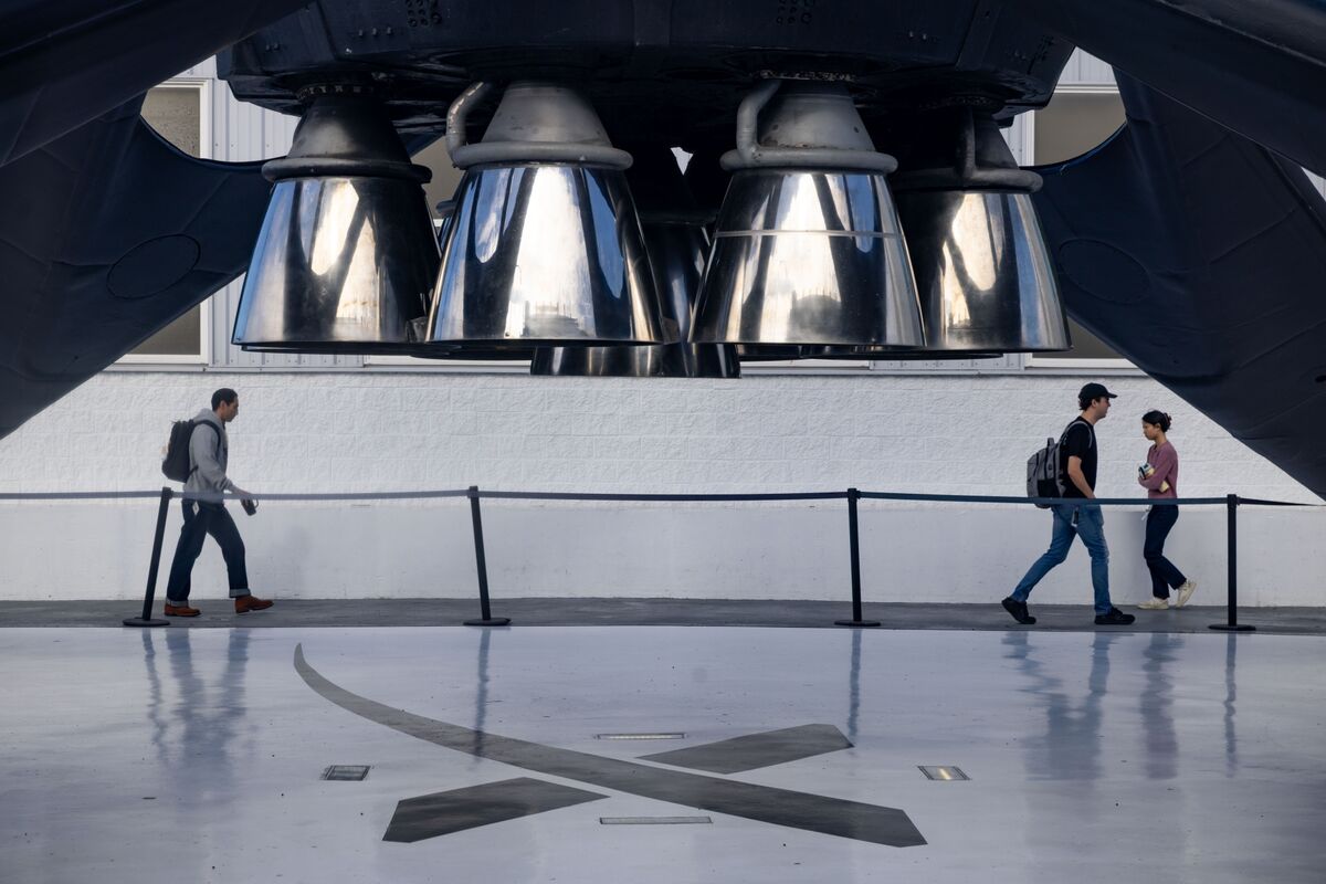 SpaceX IPO Raises $2.2 Billion in Japan Slice