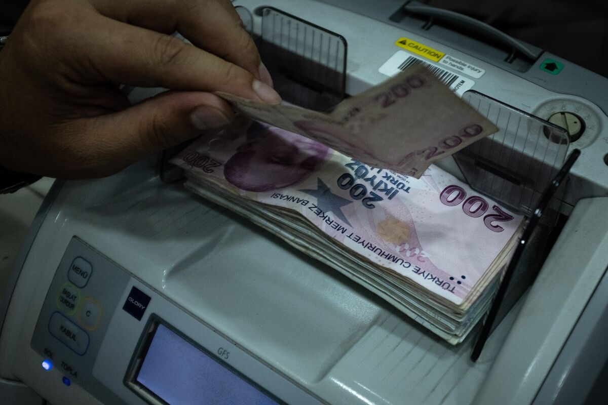 Goldman Says Turkey Is ‘Back in the Game’ With Lira Carry Trade