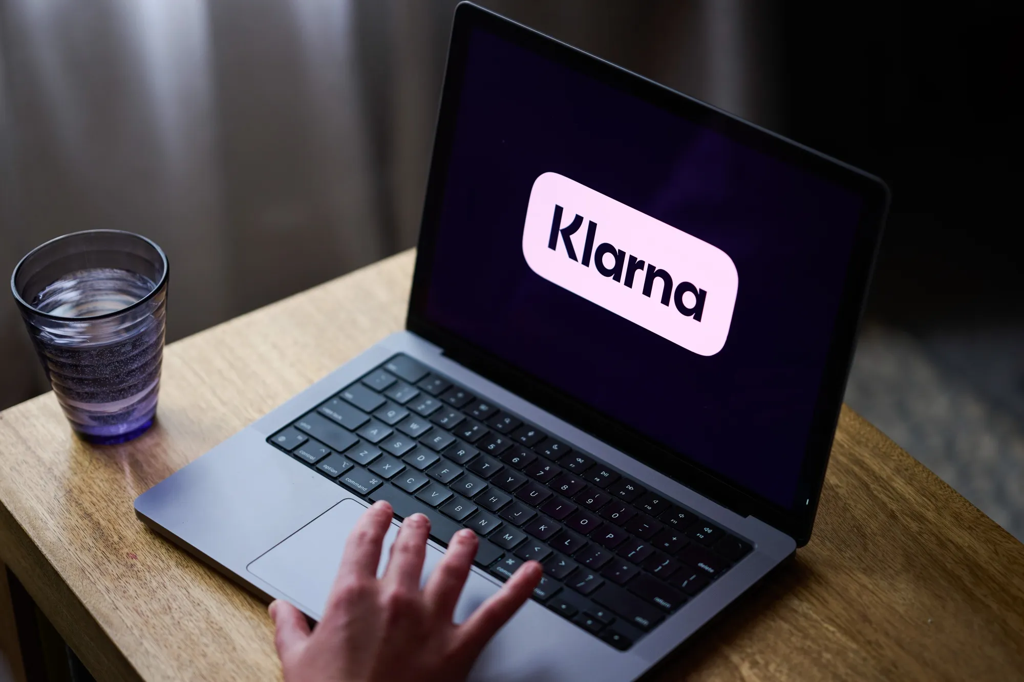 The pricing gives Klarna a market value of about $15.1 billion, based on the outstanding shares.