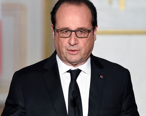 French President François Hollande speaks during a press conference with Italian Prime Minister Matteo Renzi at the Elysee palace in Paris on Nov. 26, 2015.