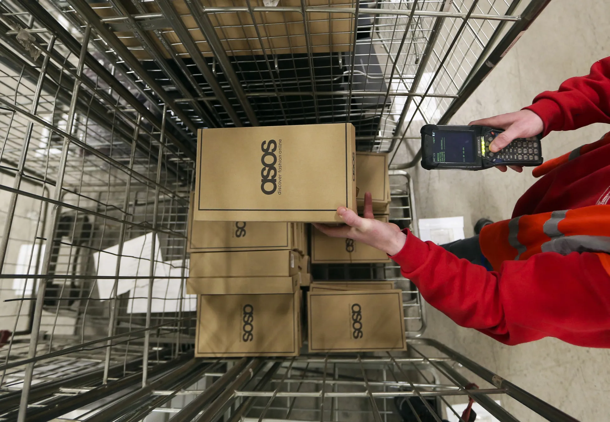 Asos Loss Grows as Fast-Fashion Retailer Attempts Turnaround - Bloomberg