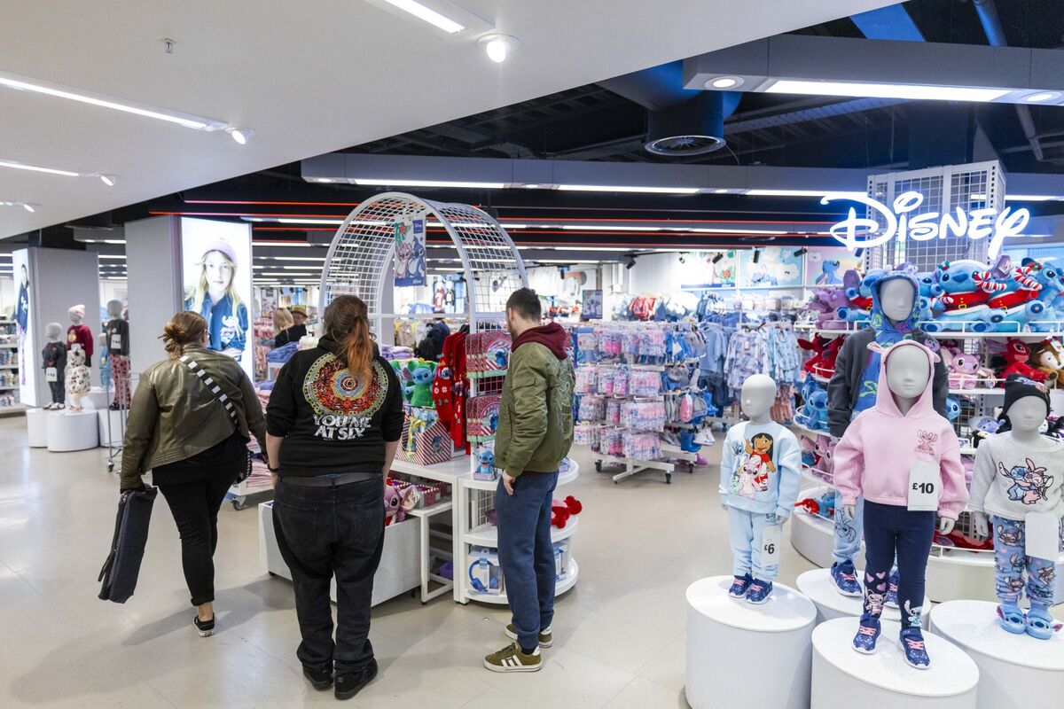 Primark’s Sales Fall Before Fashion Chain’s Split from AB Foods
