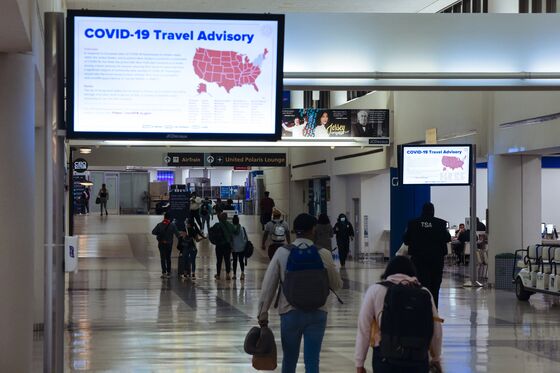 CDC’s Last-Minute Advice on Travel for Thanksgiving: Don’t Do It