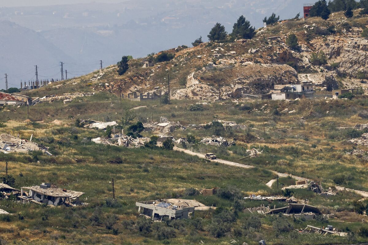 Israel Expands Lebanon Assault With Iran-US Talks in Balance