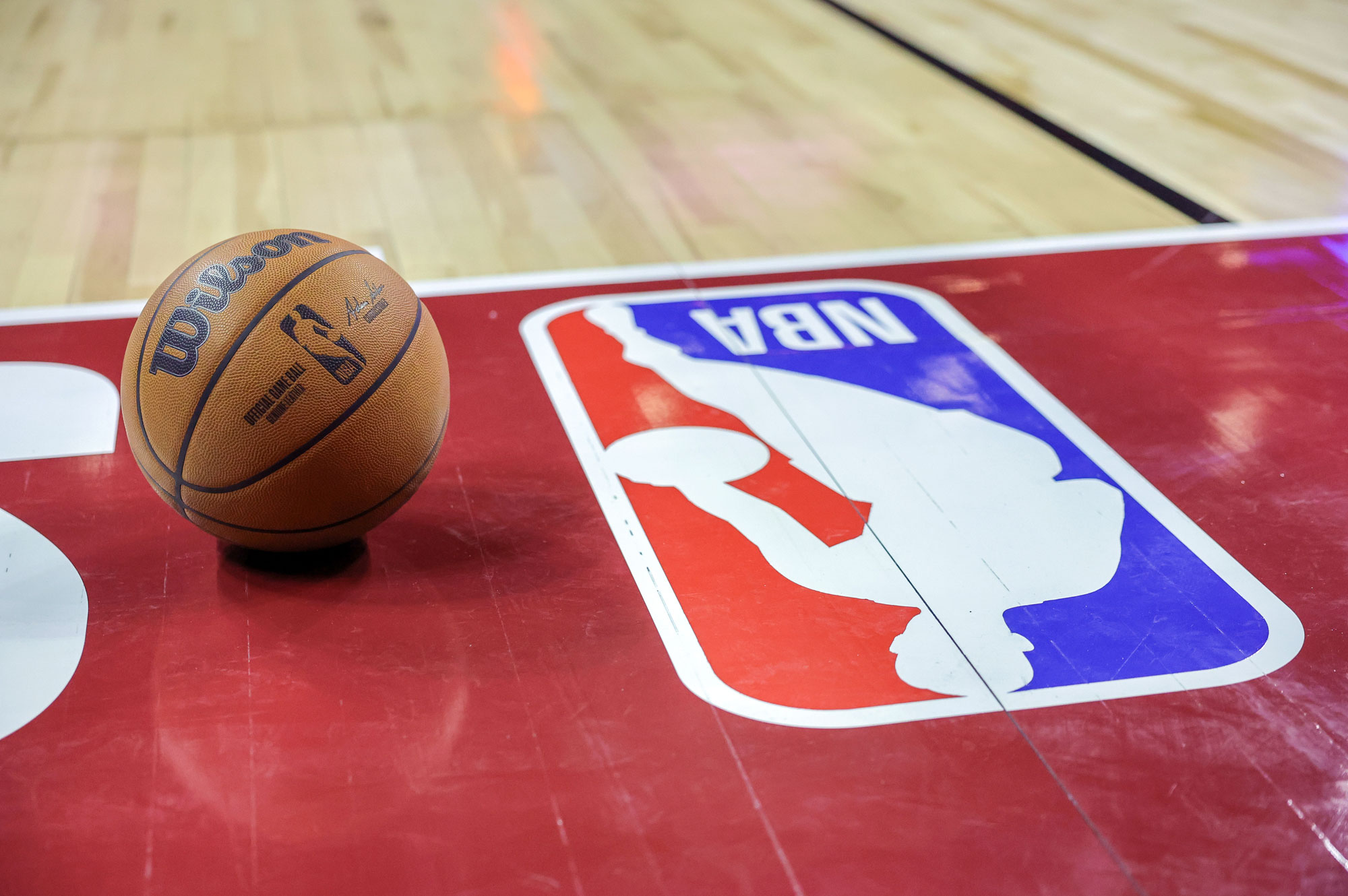 2000px x 1330px - NBA Local TV Rights May Hit Open Market After Diamond Sports Deal -  Bloomberg