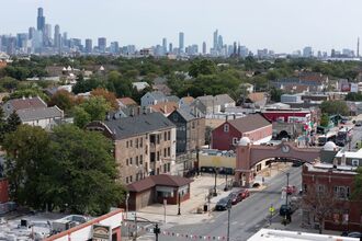 ICE Launches ‘Midway Blitz’ With Trump Threats Rattling Chicago