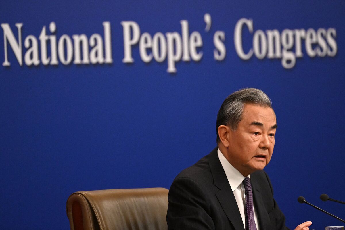 China Foreign Minister Vows Stability as Trump Reshapes World Order