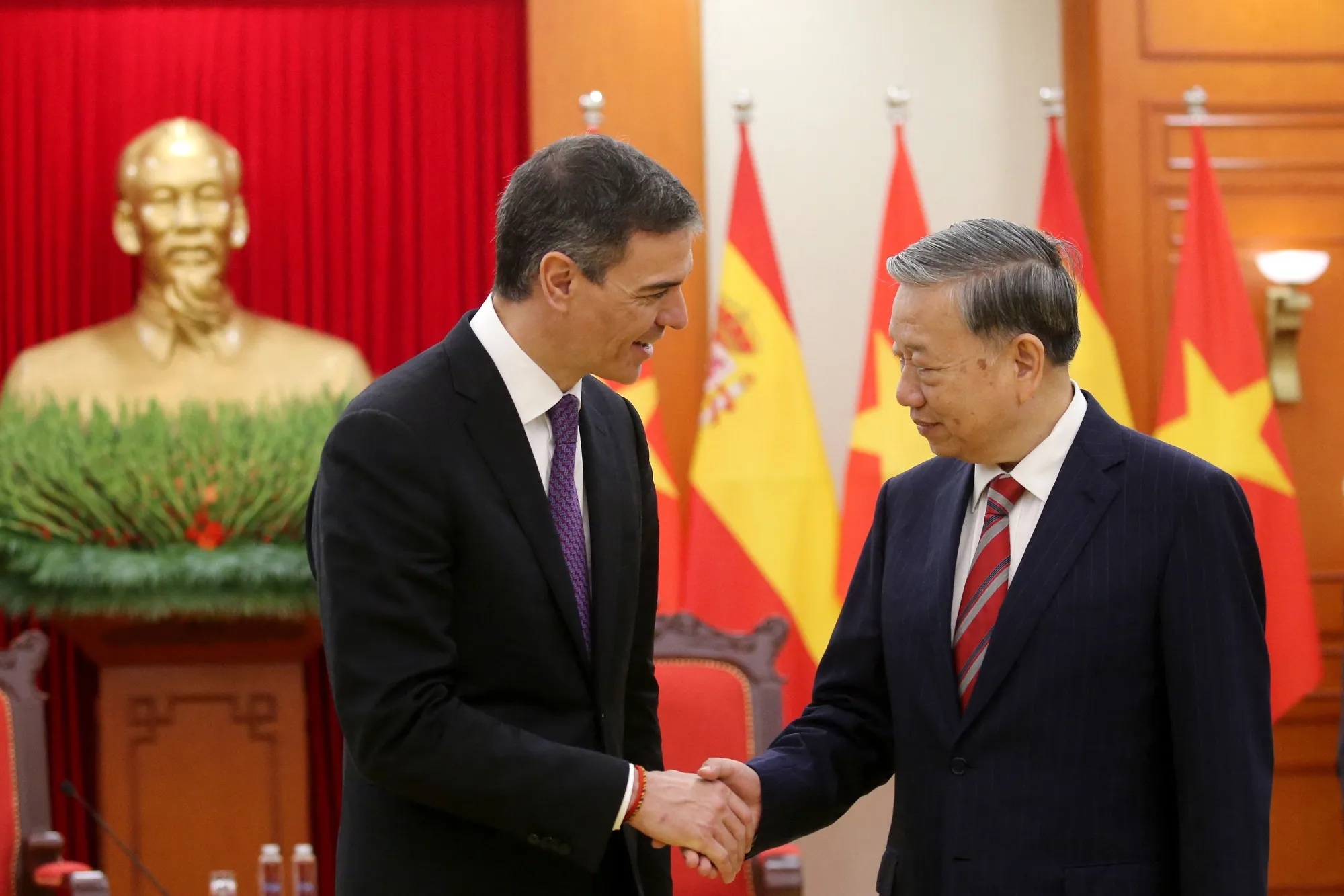 Pedro Sanchez, left, with Vietnam’s President To Lam in Hanoi on April 9.