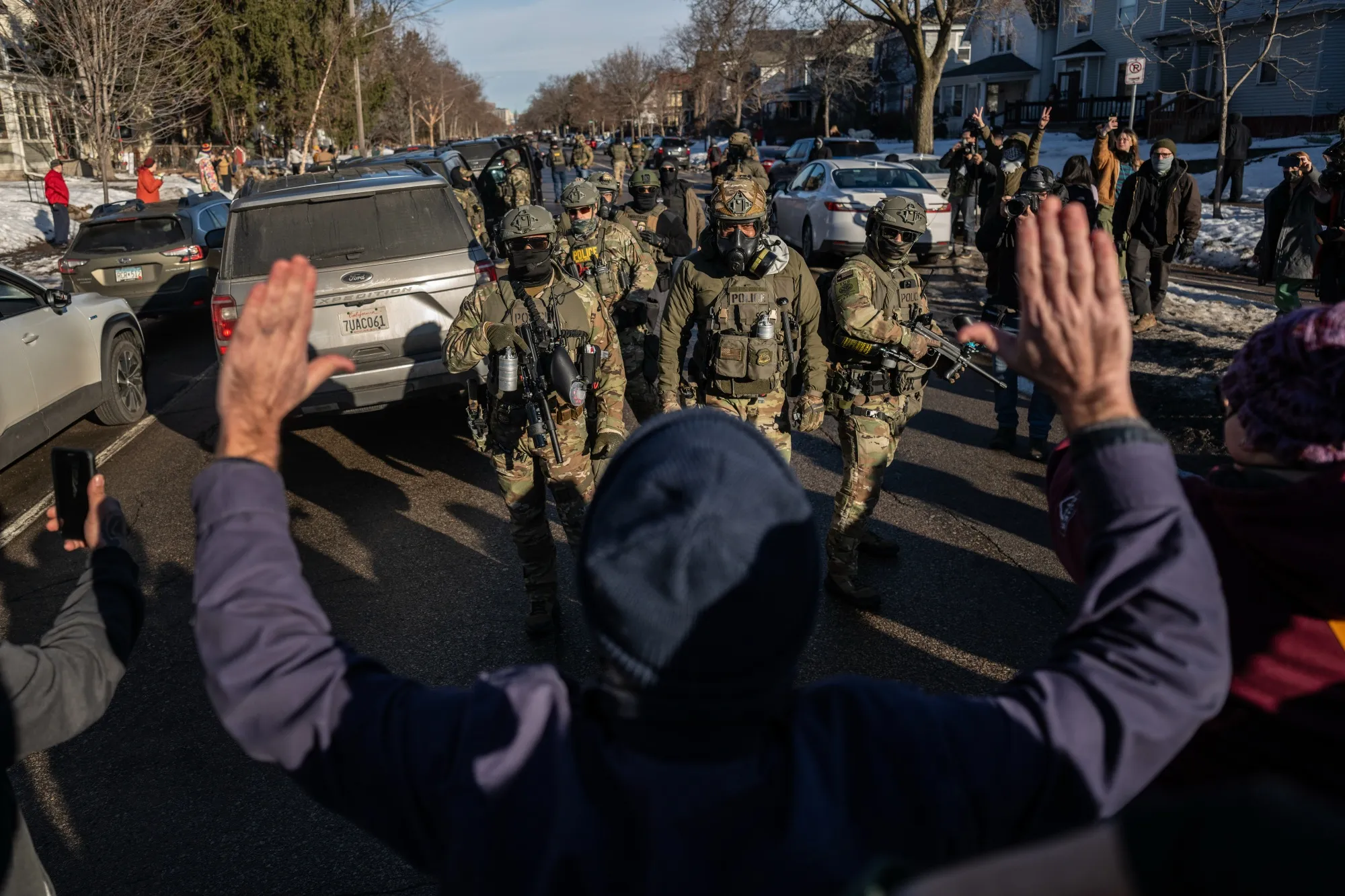 Minneapolis Protesters Urge Judge to Curb ICE's Use of Force - Bloomberg