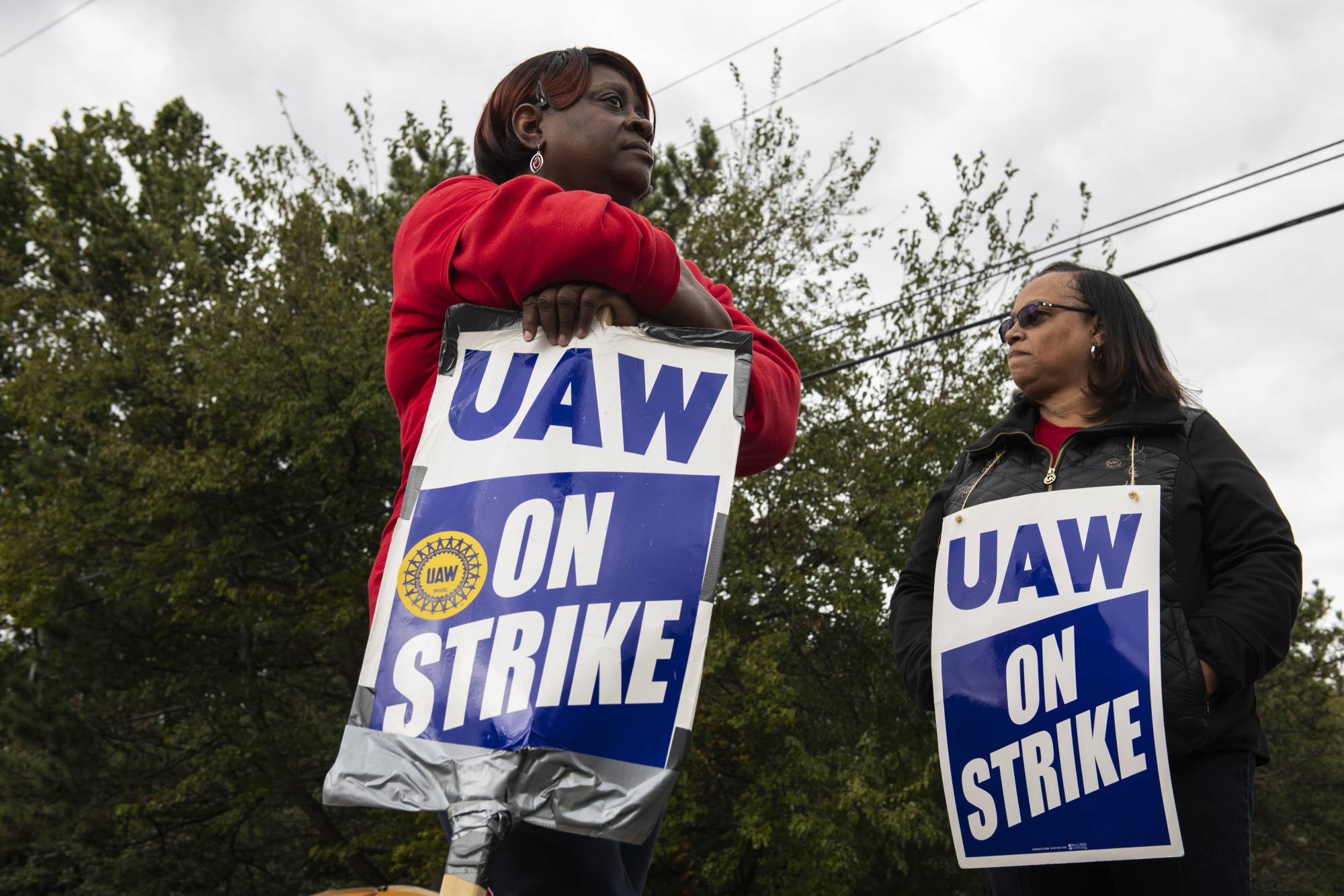 GM’s 2 Billion Blow From Strike Hits UAW Workers’ Wallets, Too Bloomberg
