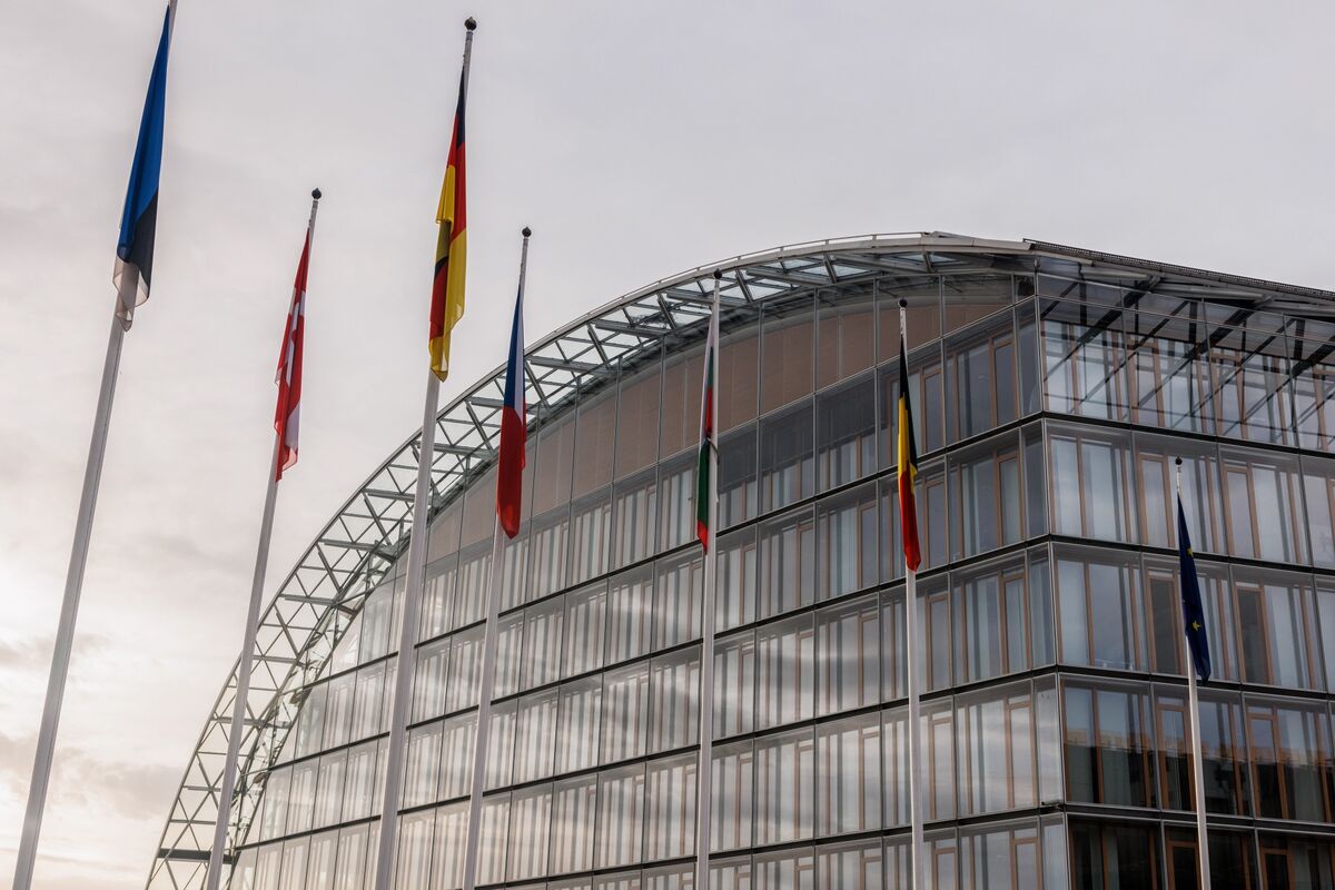 assets.bwbx.io image