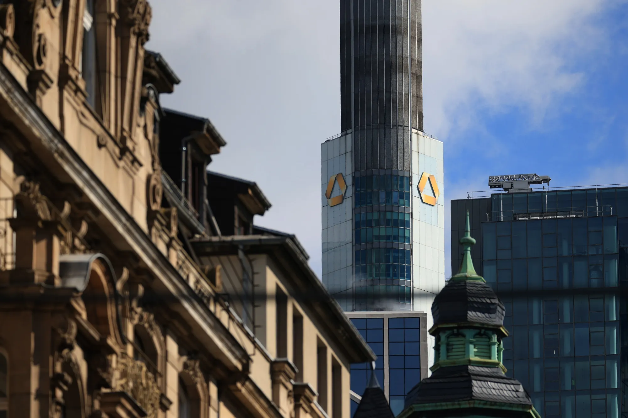 The German government has been advocating for Commerzbank’s independence.