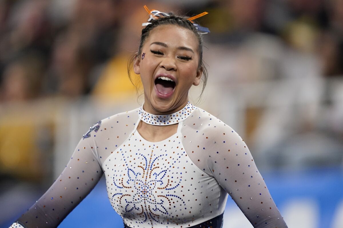 Olympic Gold Medalist Sunisa Lee Leads Auburn to NCAA Gymnastics Finals -  Bloomberg