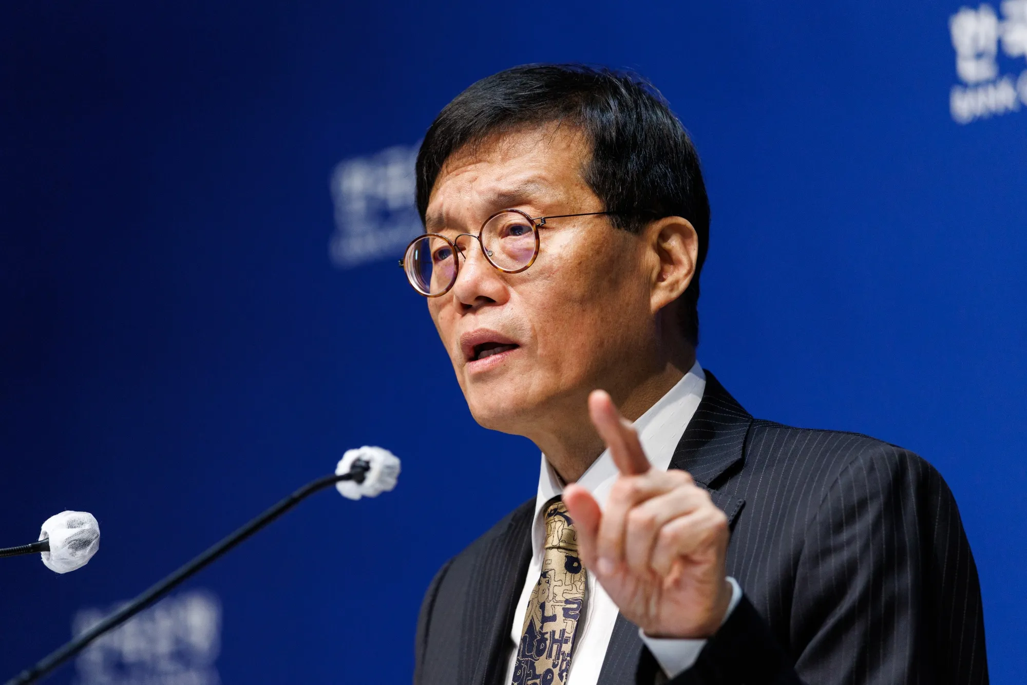 韓国ウォン安、「ファンダメンタルズから大きく乖離」－韓国中銀総裁 - Bloomberg