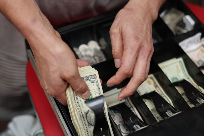 Inflation Continues To Surge, Rises To 40 Year High