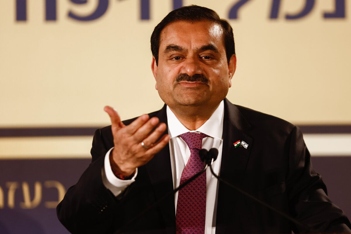 adani-why-doesn-t-the-indian-tycoon-disclose-potential-conflicts