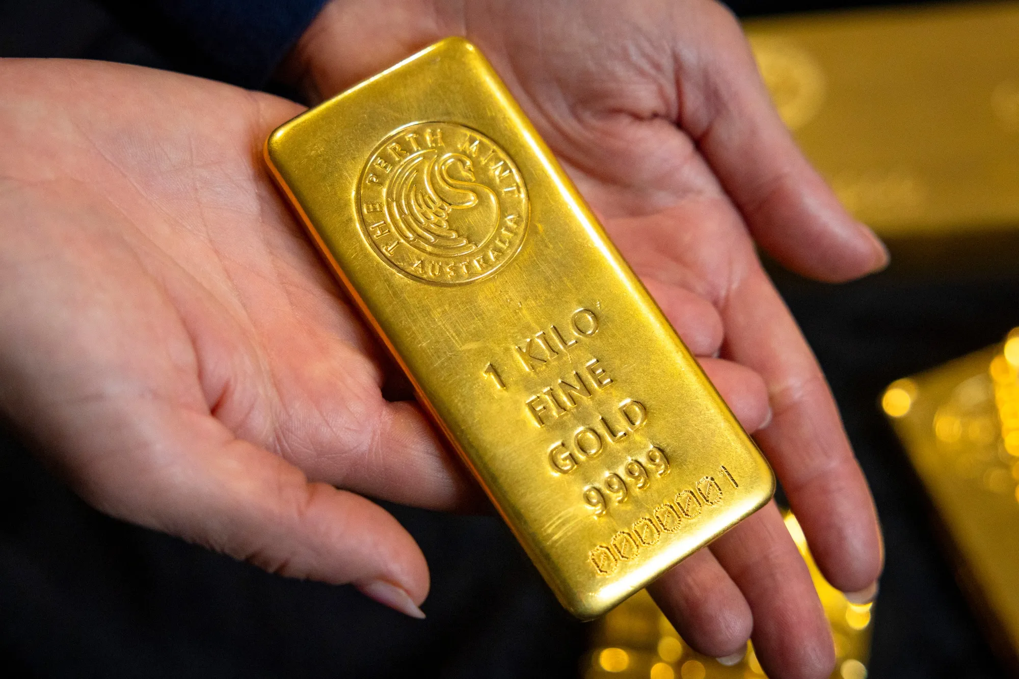 A one-kilogram gold bar.