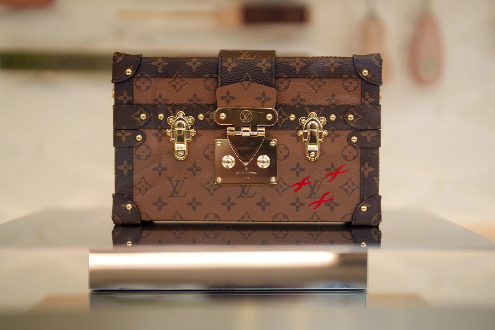 LOUIS VUITTON 最終値下げ！！ 2023年最新】ルイヴィトンがまた値上げ！バッグ・財布はいくら