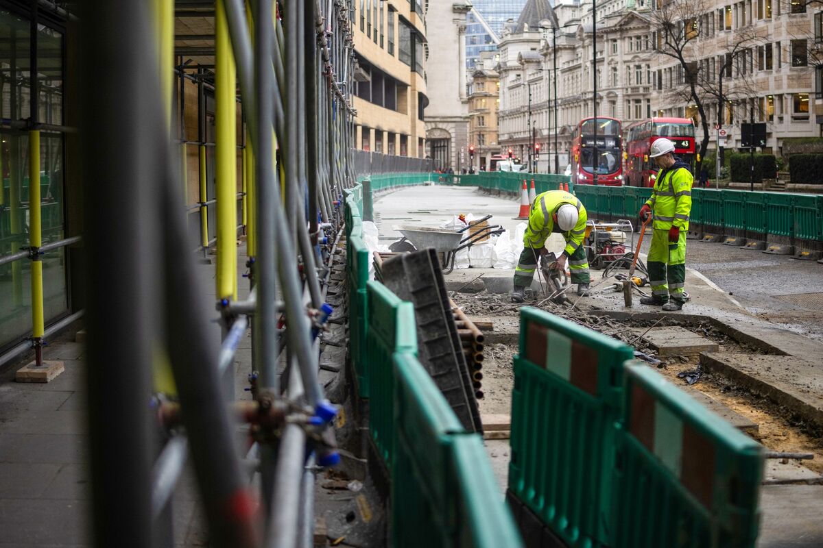 UK Government Invests £600 Million to Train 60,000 Construction Workers