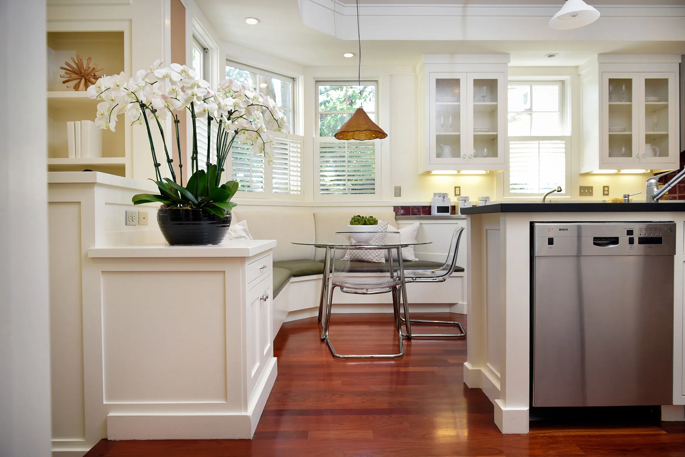 A breakfast nook with bench seating is at one end of the kitchen of a home listed for sale at $7,498,000 on Seale Ave. in Palo Alto, CA, U.S., on Wednesday, May 11, 2016. A custom-built home in the heart of California's Silicon Valley had its price cut by $500,000 last week after sitting on the market since the end of March -- a move that would've been almost unfathomable a year ago and a signal that frenzied demand has peaked.
