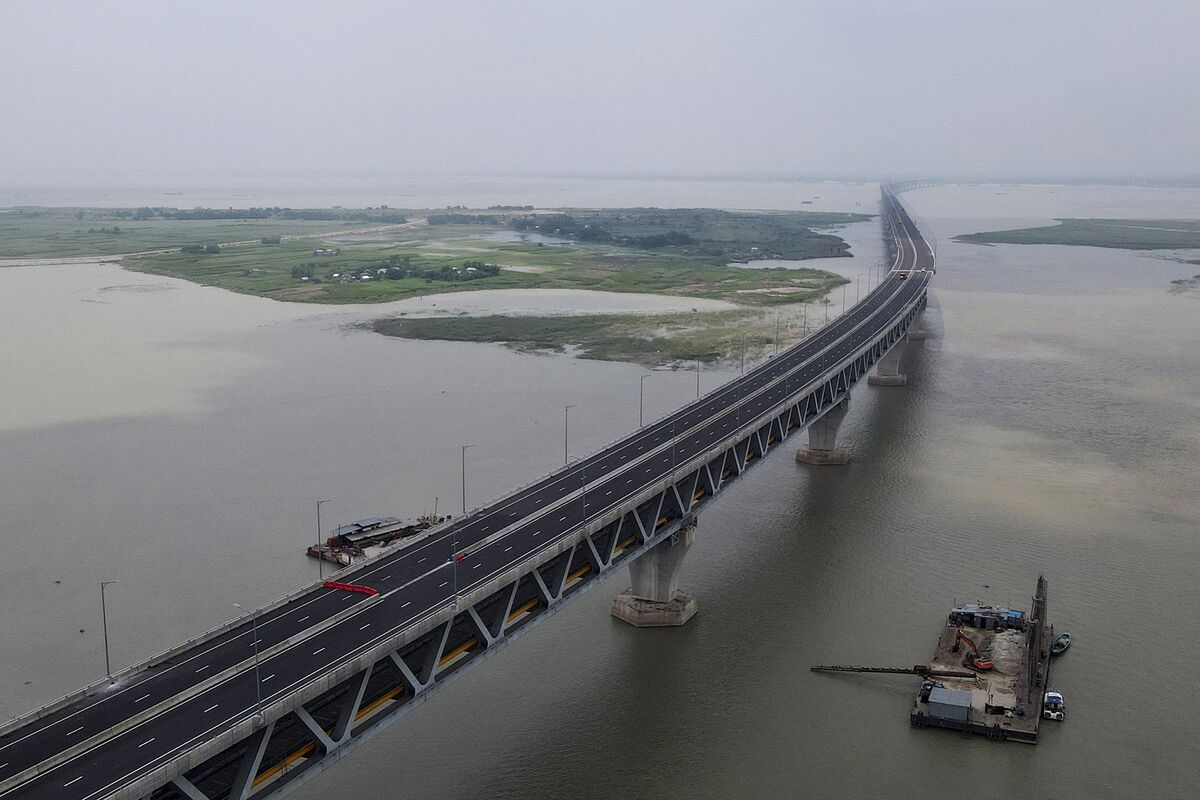Bangladesh Unveils Bridge Shunned by World Bank a Decade Ago