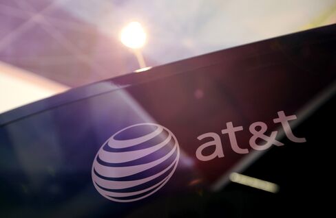AT&T Plans Europe Expansion Through Wireless Licensing Push