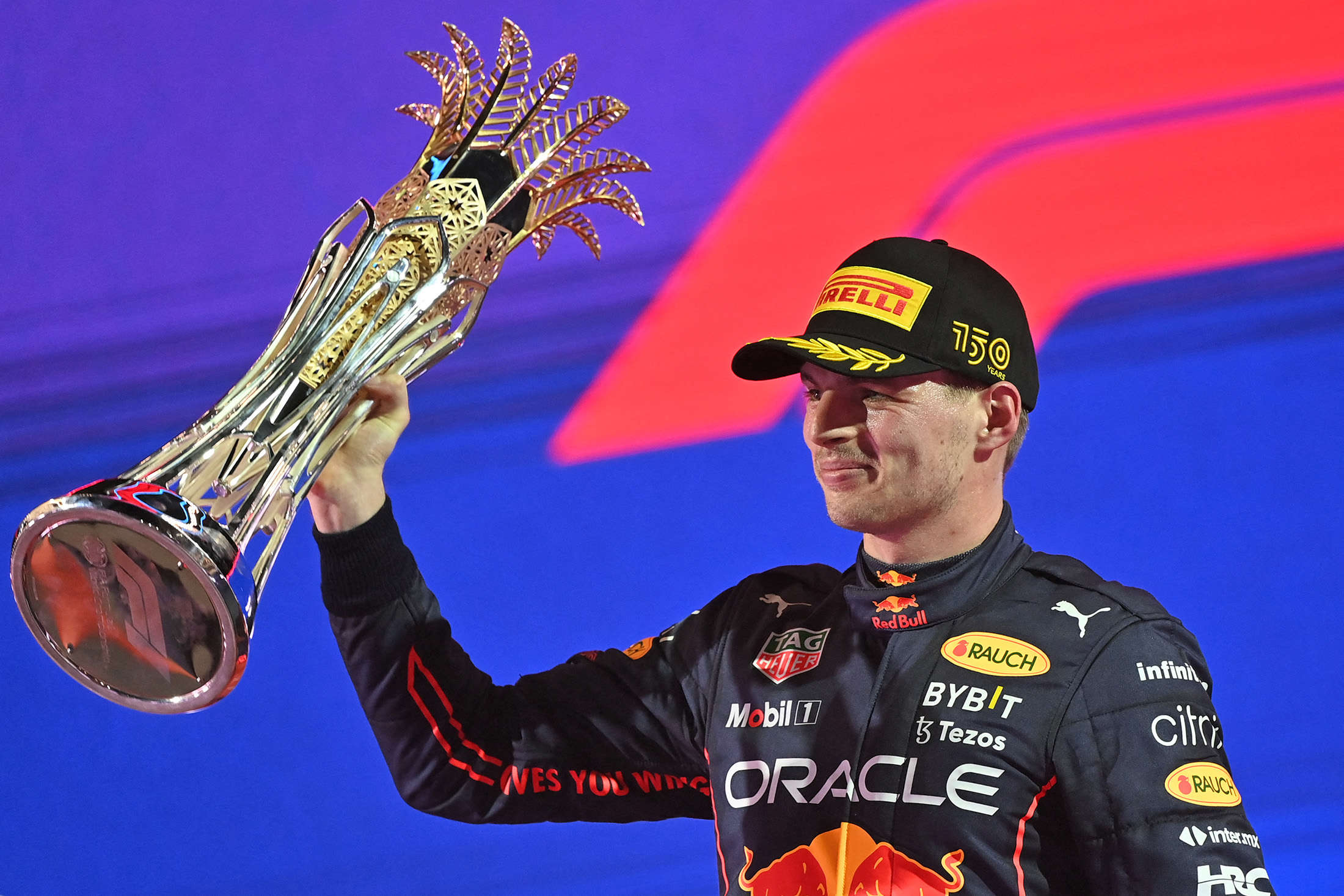 Saudi Arabia Grand Prix: Verstappen Overtakes Leclerc to Win