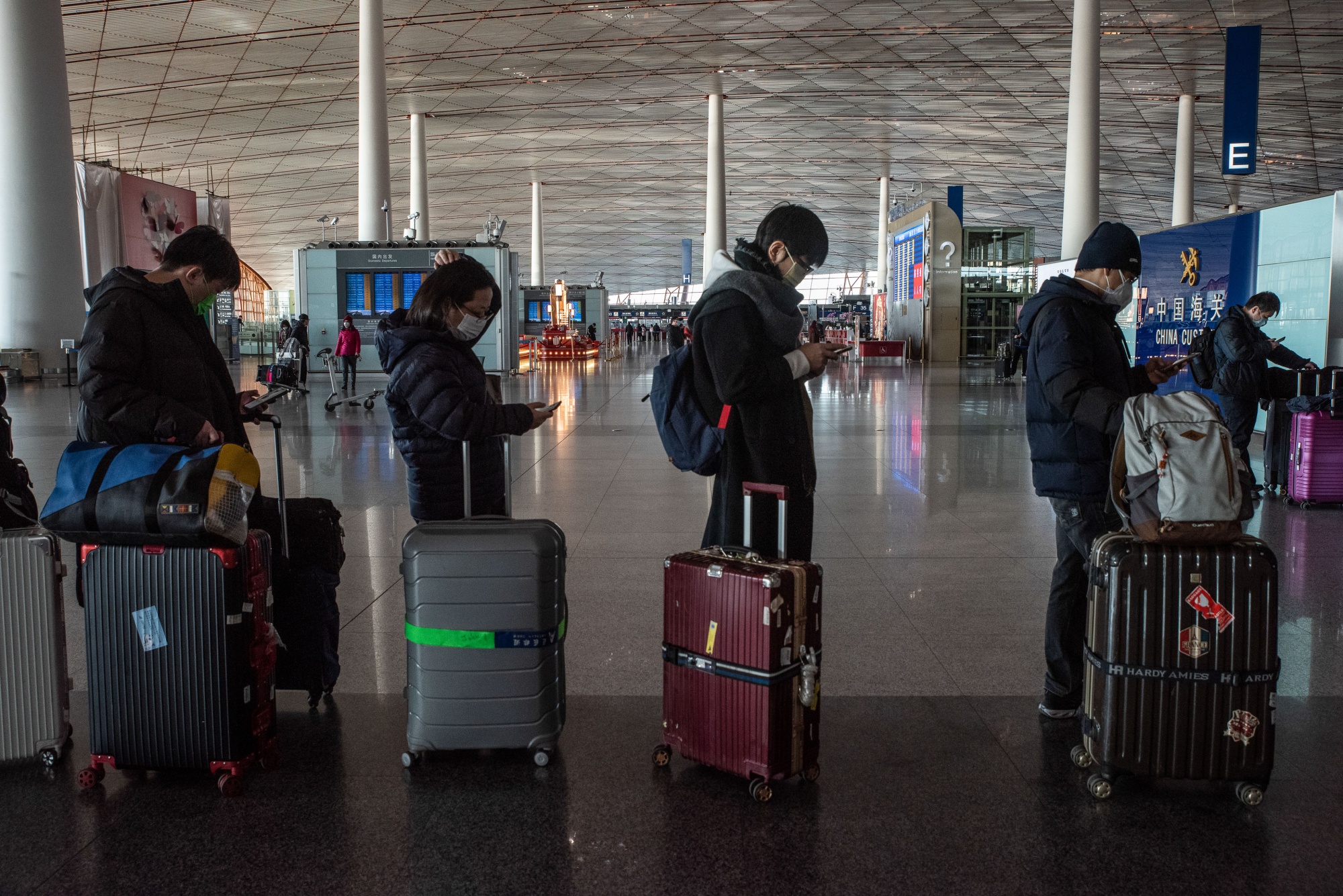 Singapore Holds Back From Imposing Covid Restrictions on Travelers From  China - Bloomberg