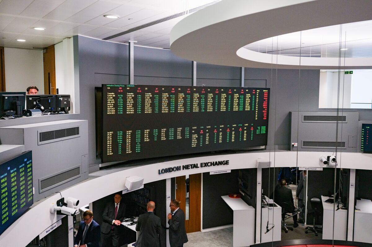 London Metal Exchange Is Said to Delay Market Opening