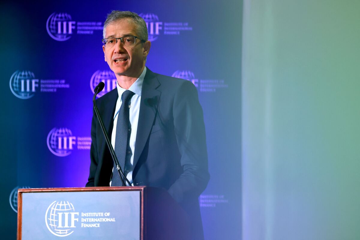 New BIS Head Warns Against Threats to Central Bank Independence