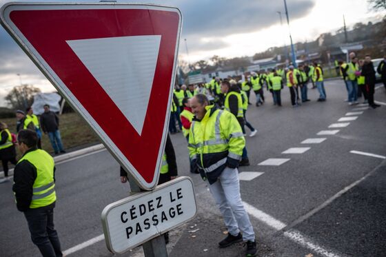 French Protests Sparked by Gas Tax Lead to 1 Death, 227 Injuries