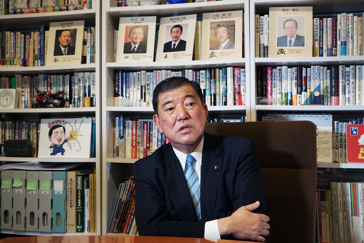 Ex-Japan Defense Minister Launches Long-Shot Bid To Unseat Abe - Bloomberg